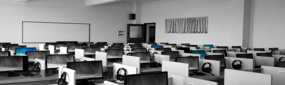 offices-1181385_1280